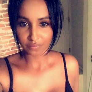 Meet your Posher, Munira